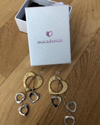 Orecchini Macadamia pendenti con cuori
