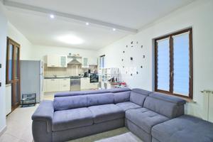 SOLUZIONE INDIPENDENTE RISTRUTTURATA !!!