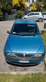 lancia y 