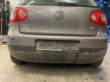 PARAURTI POSTERIORE PER VW GOLF 5 - V 2004