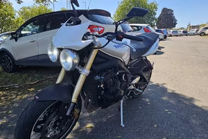 Street triple 675