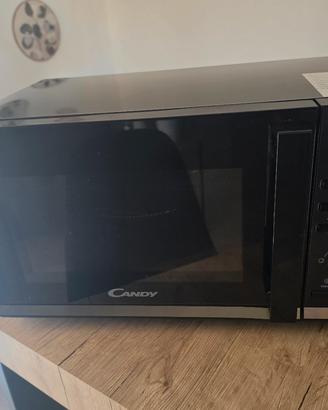 Forno microonde combinato Candy 20 litri