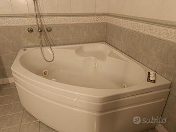 vasca idromassaggio Jacuzzi