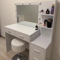 Toletta trucco con cassetti