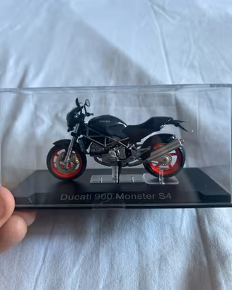 Modellino Moto Stradale Ducati 900 Monster S4