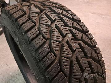 3 Pneumatici invernali 215/45 r17