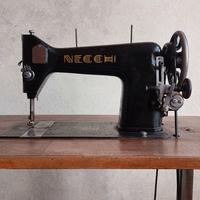 Antica Macchina da Cucire Necchi anni '30