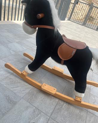 Cavalluccio a dondolo