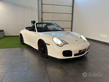 Porsche Carrera 4S 911 (996)