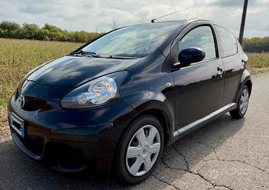 Toyota aygo 5 porte