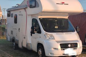 camper Roller Team mansardato 