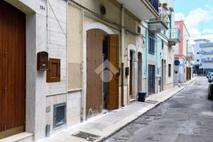 CASA INDIPENDENTE A MOLA DI BARI