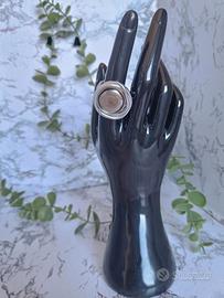Anello bottone