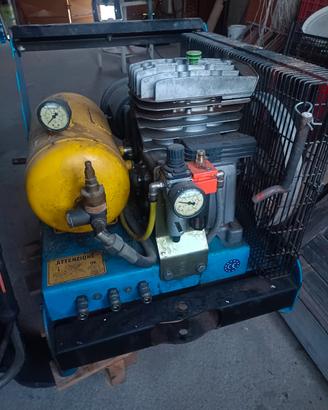 Abbacchiatore pneumatico da collegare al Trattore