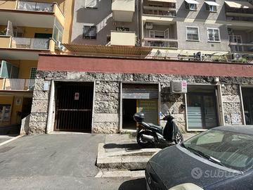 Locale commerciale zona espero