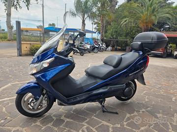Suzuki Burgman AN 400 12000km.