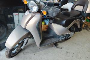 Aprilia scarabeo 150cc