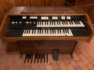 Hammond L122 S e Leslie 760