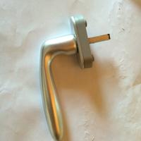 Maniglie per infissi