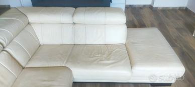 Divano in pelle bianco – elegante e confortevole