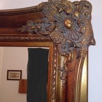 Cornice in legno, freggi in pasta di legno..