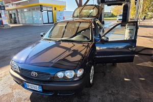 TOYOTA Corolla 1.4i 16V cat 5 porte