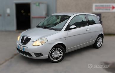 Lancia Ypsilon 1.2 Oro Giallo