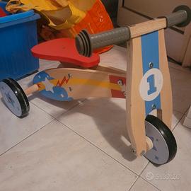 triciclo in legno come nuovo