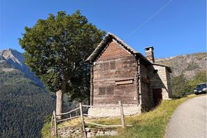 AUTENTICA CASA WALSER DEL '700 NEL CUORE DELLE ALP
