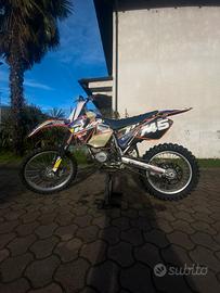 KTM 125