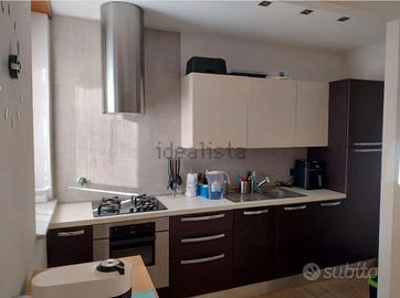 Moncalieri - Bilocale arredato con box