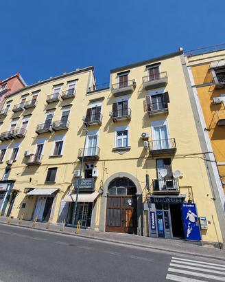 Via S.Rosa- Ampio appartamento doppia esposizione