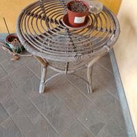 tavolino e sedie da giardino 