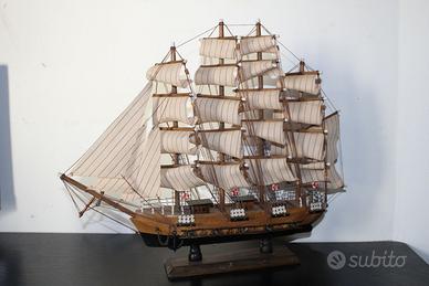 Modellino veliero in legno