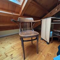 Sedie in legno con braccioli