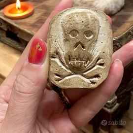 Memento mori scultura gesso teschio vanitas