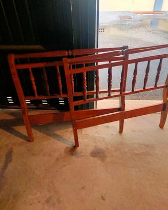 mobile in legno di noce