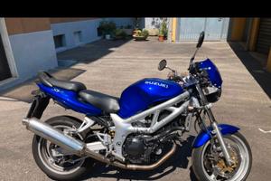 Moto suzuki SV650