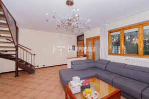 Villa a Vigevano Via Cisliano 4 locali