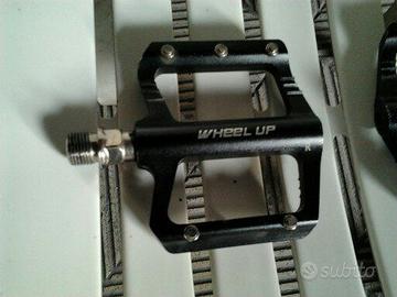 Pedali nuovi mai usati