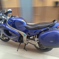 Triumph sprint 955 st