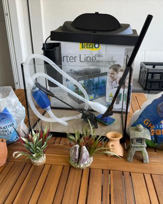 Acquario con accessori