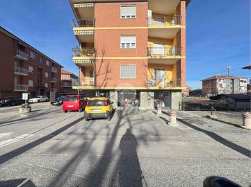 NEGOZIO A FOSSANO