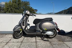 Vespa GTS 300 Super Tech