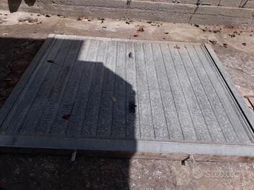 Porta basculante per garage