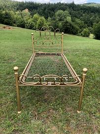 Letto singolo in ottone vintange con personalità