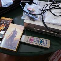 videoregistratore vhs Sharp +cavi e 3vhs