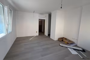 Monserrato bilocale + studio piano terra