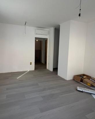 Monserrato bilocale + studio piano terra