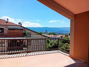 Appartamento di 60 m² con 3 locali e box auto a Te